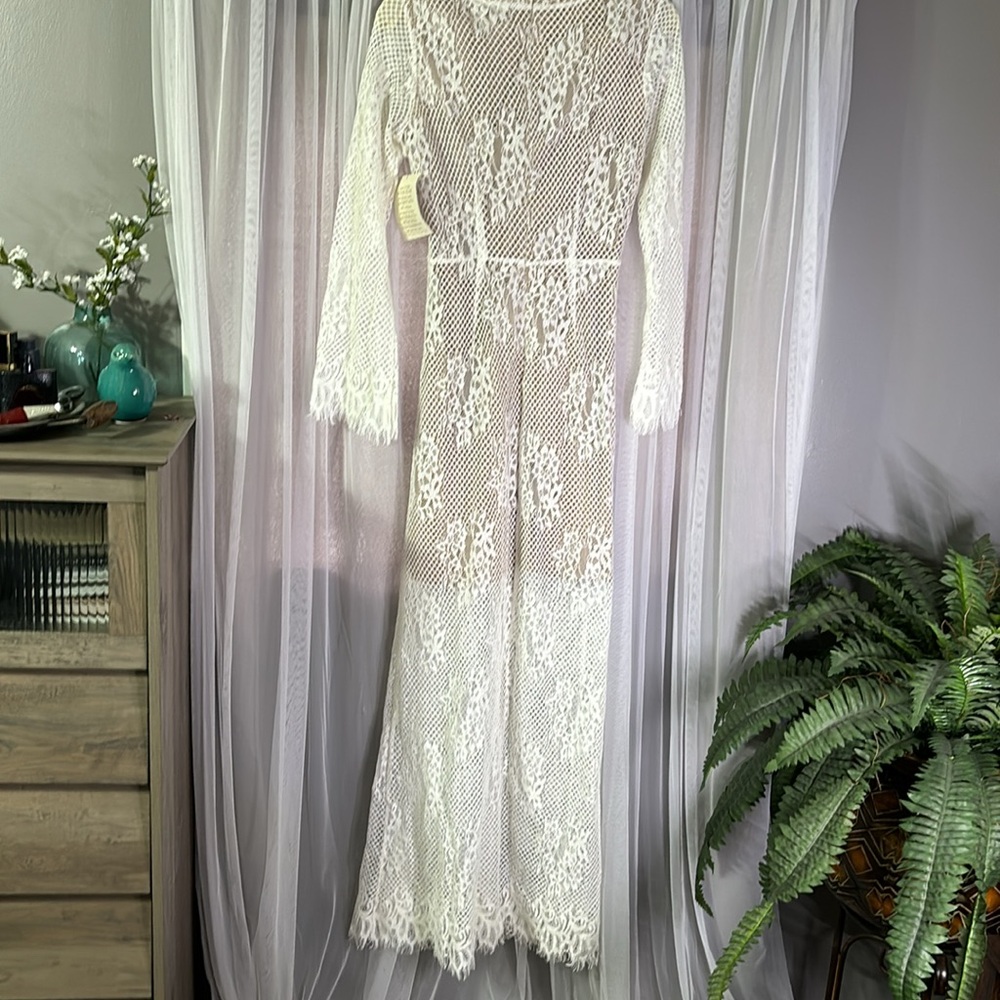NWT Gorgeous Alice & You through Boston Proper lace dress with lace up front! - Picture 6 of 11